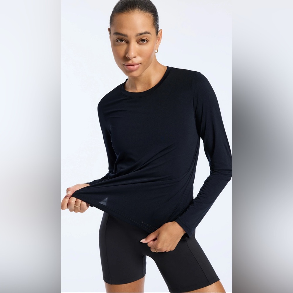 NWT Bandier Performance Long Sleeve XS color Black